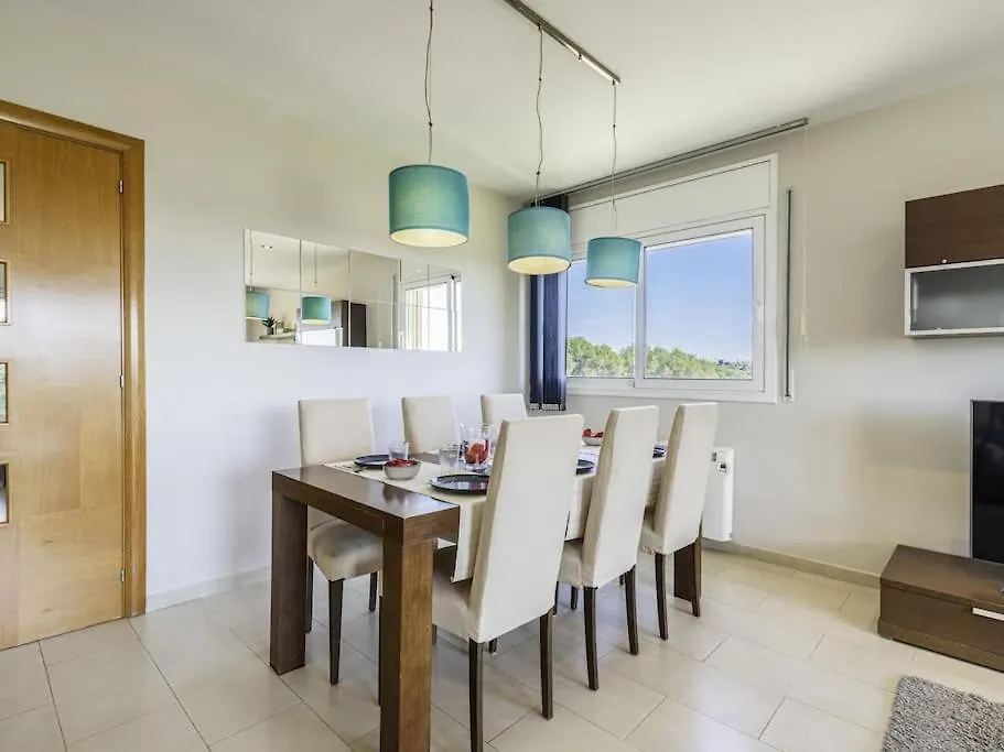 Holiday home Casa Familiar Con Piscina Villa Llica d'Amunt