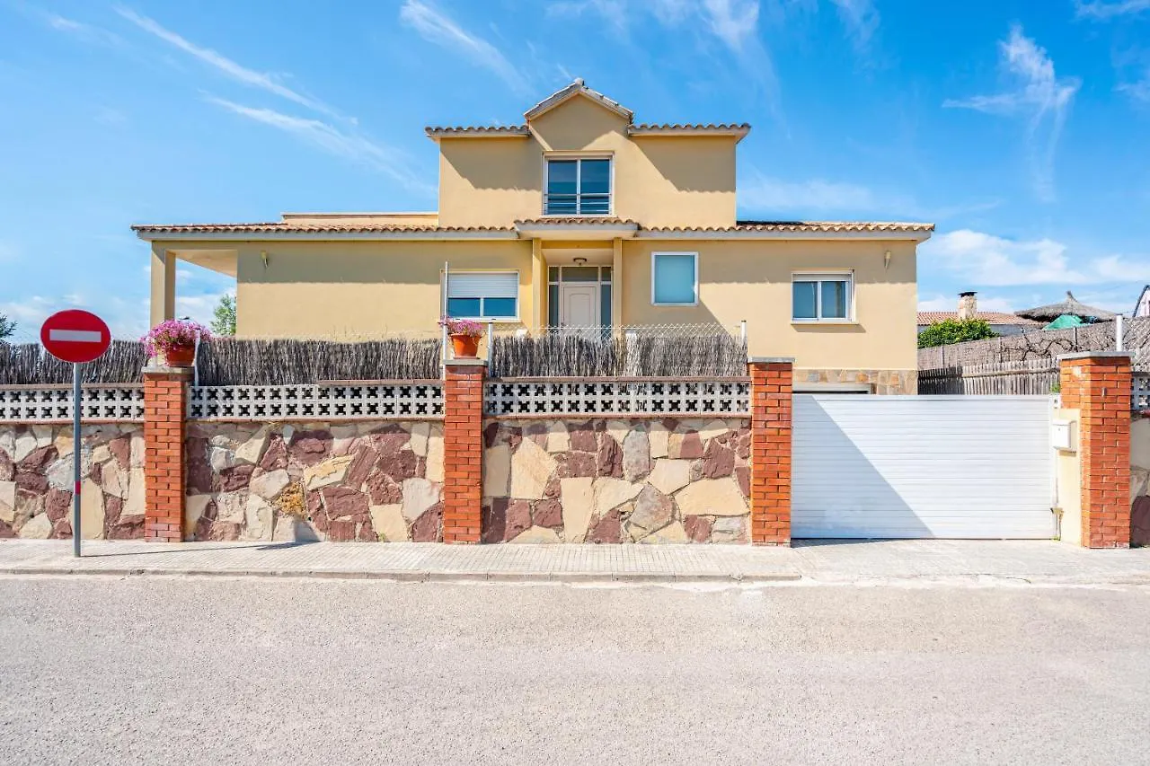 Holiday home Casa Familiar Con Piscina Villa Llica d'Amunt